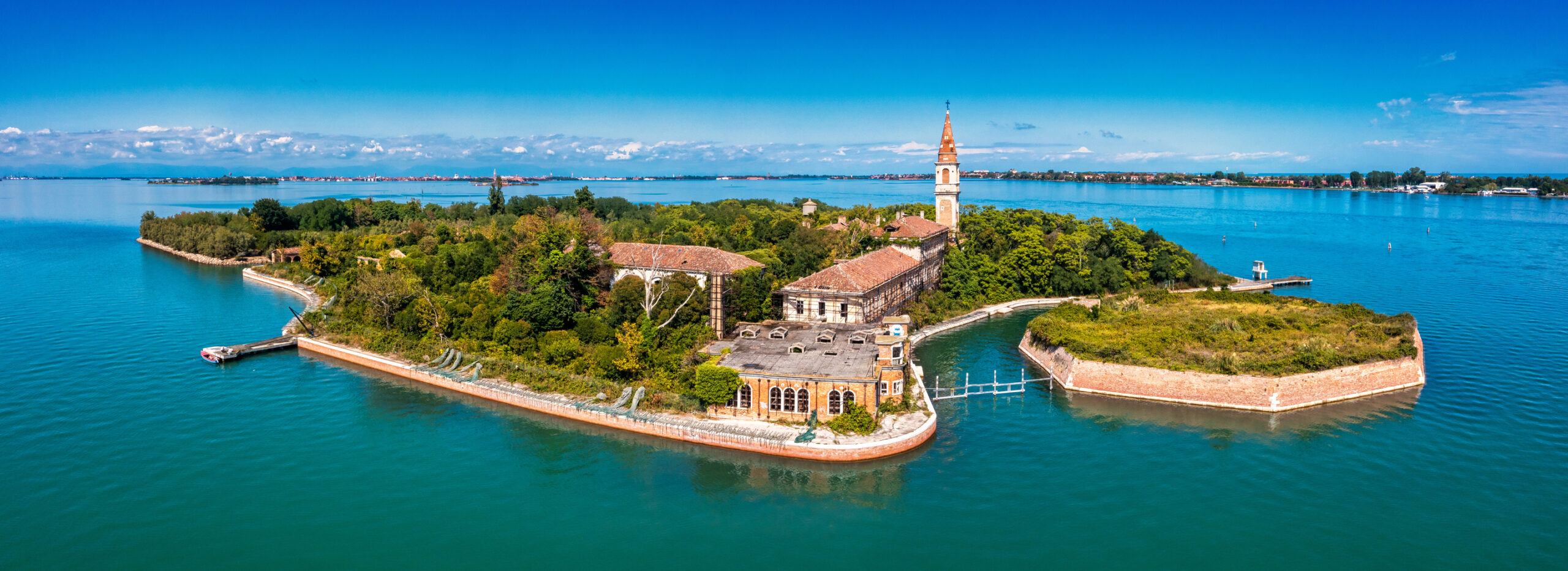 Isola di Poveglia: misteri e leggende nella laguna di Venezia