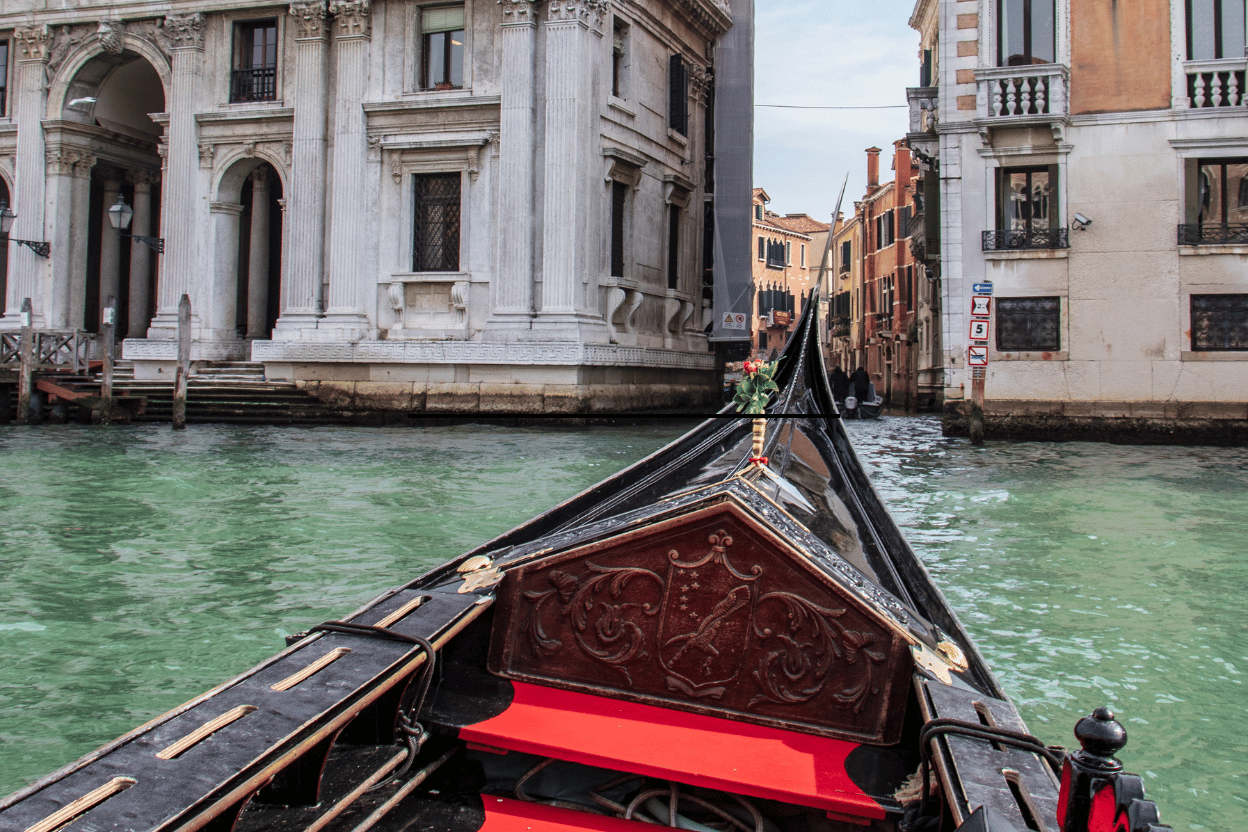 Storia della Gondola di Venezia: origini e segreti